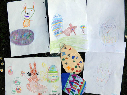 Obrázky dětí na Velikonoční ježdění